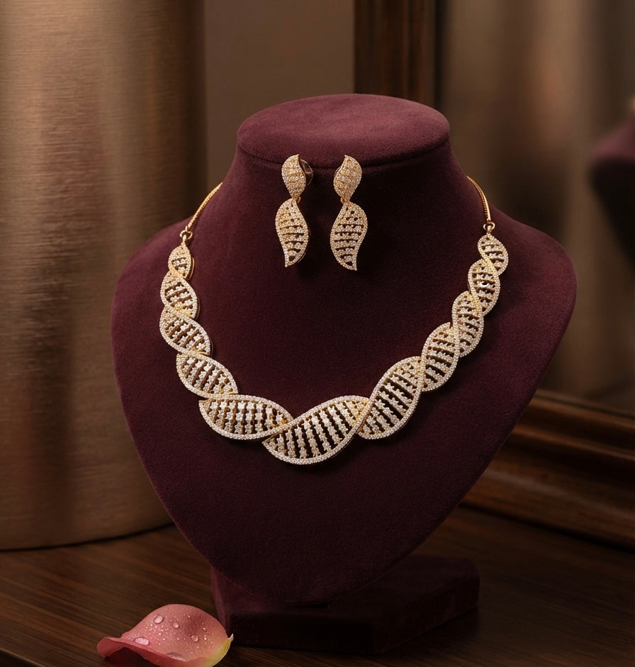 Classic American diamond necklace