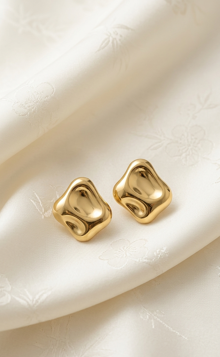 Flux Studs